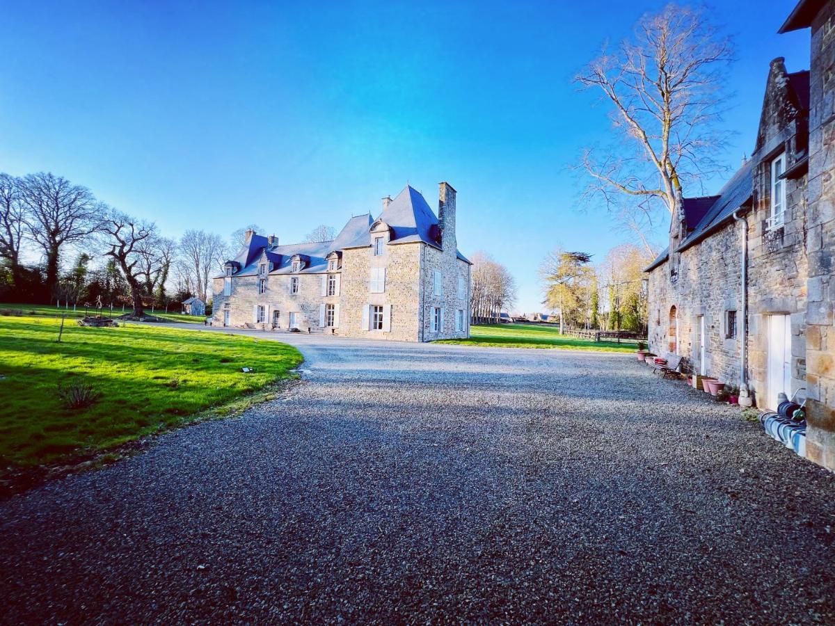 Chambres D'Hotes Chateau De La Croix Chemin Saint-Leger-des-Pres Luaran gambar