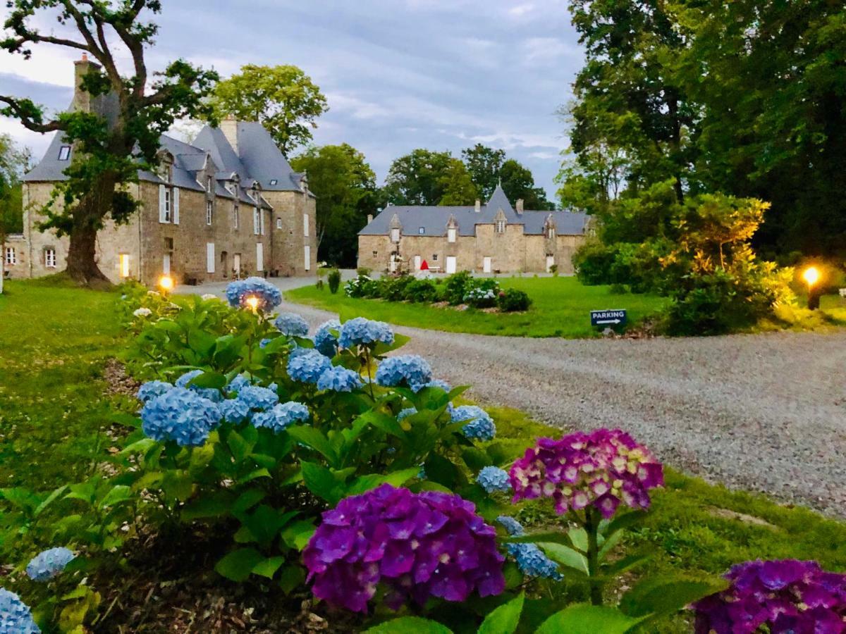 Chambres D'Hotes Chateau De La Croix Chemin Saint-Leger-des-Pres Luaran gambar